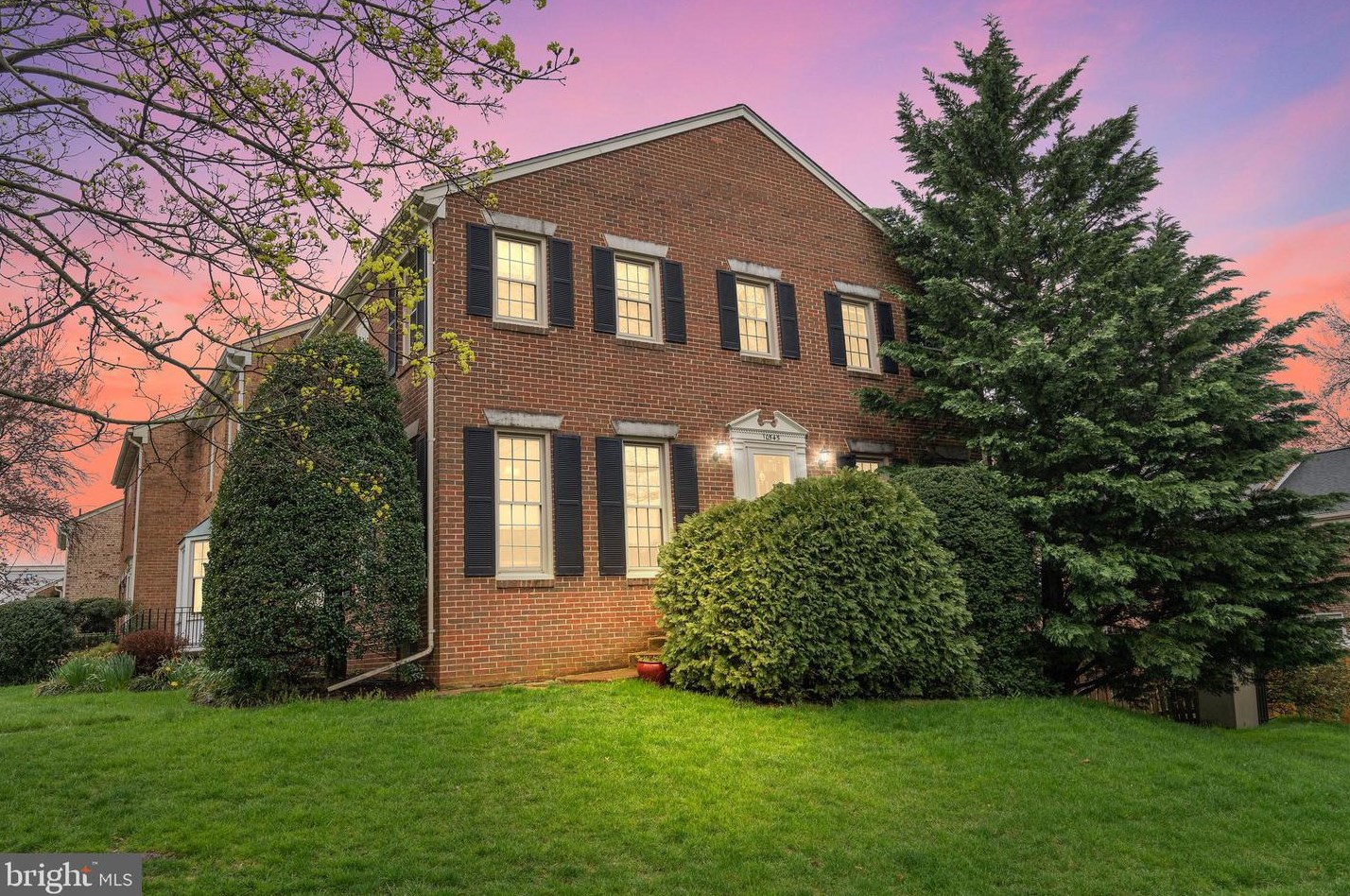 10545 Assembly Dr, Fairfax VA  22030-2701 exterior