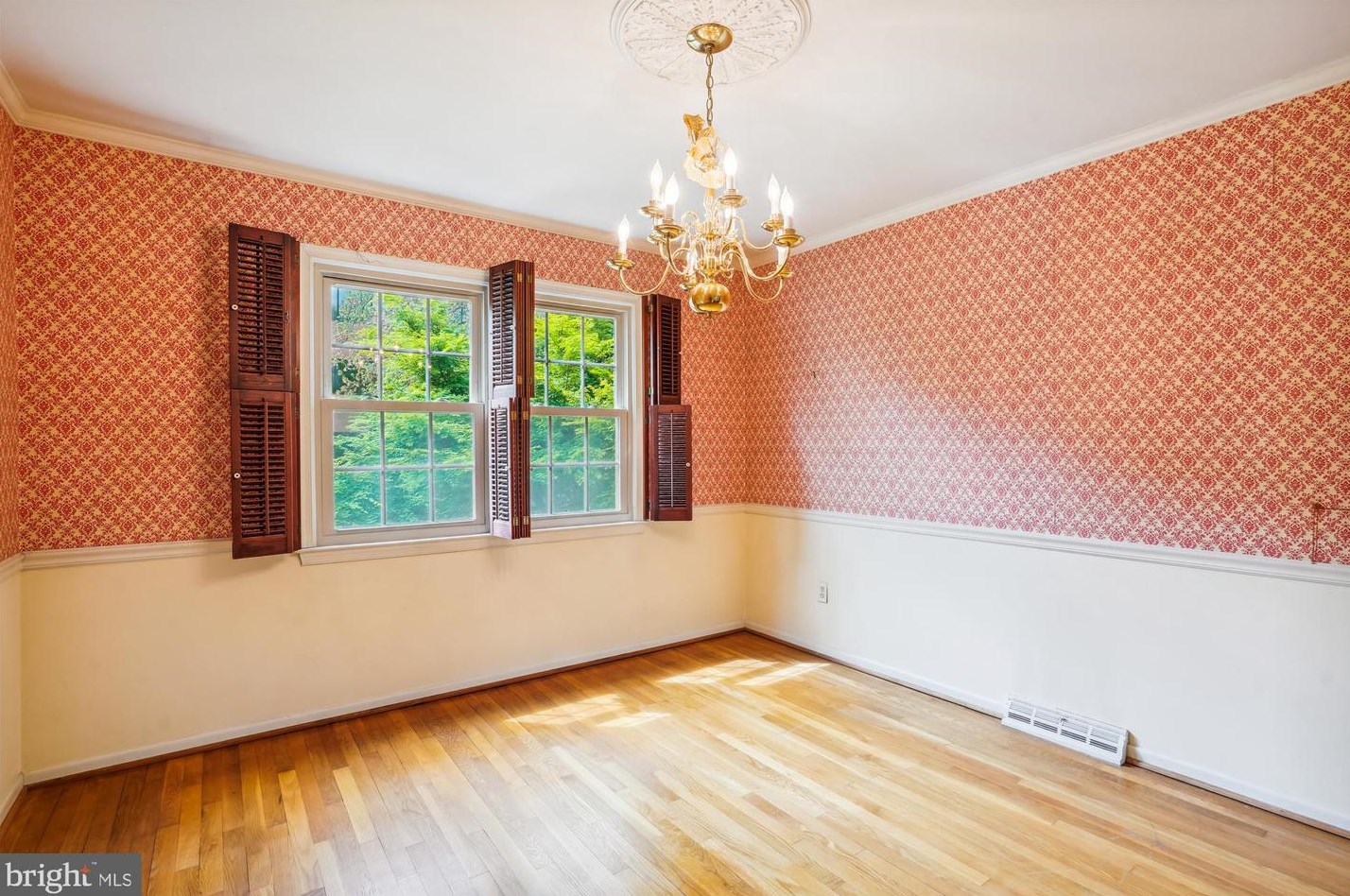 10517 Assembly Dr, Fairfax VA  22030-2701 exterior