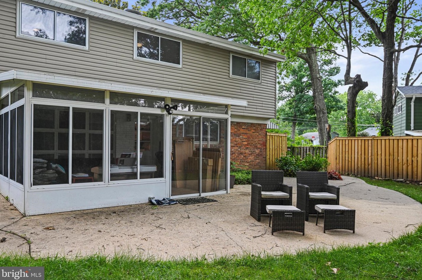 10318 Cleveland St, Fairfax VA  22030-3629 exterior