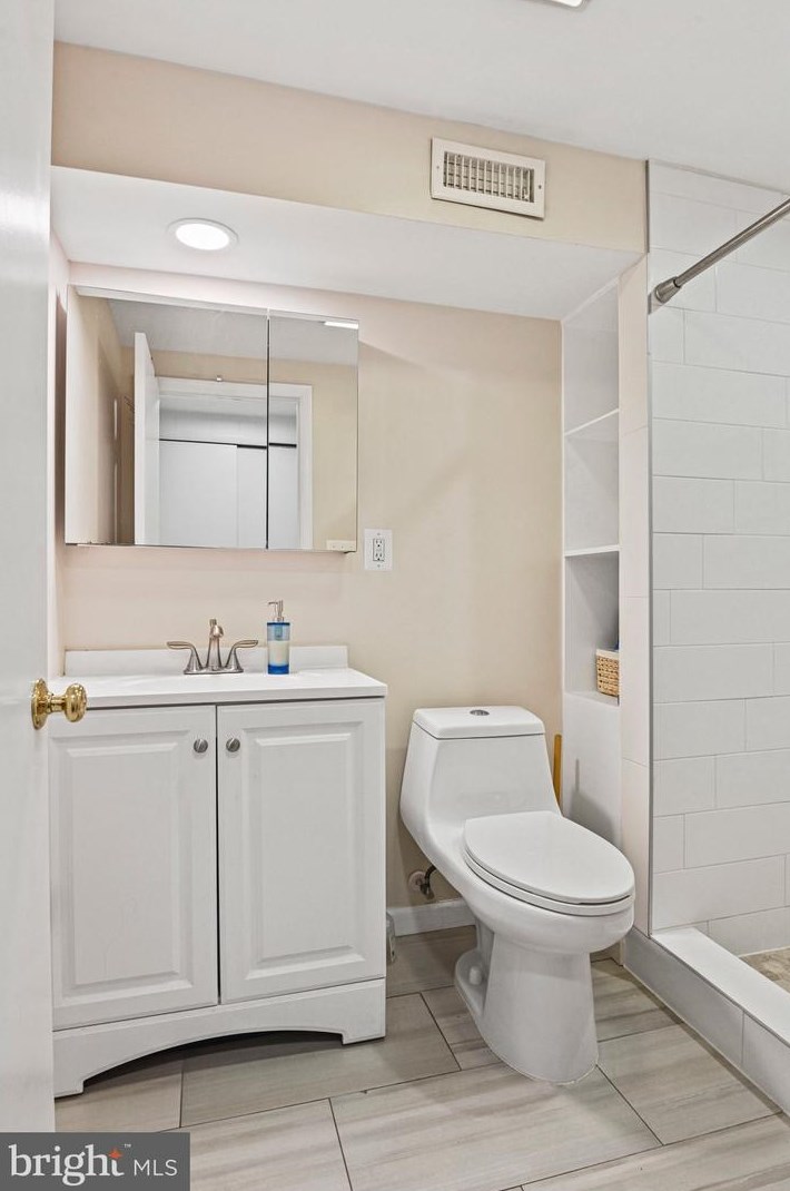 10318 Cleveland St, Fairfax VA  22030-3629 exterior