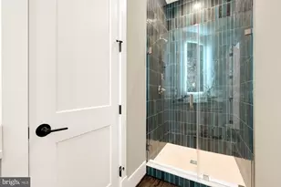 10602 Oak Pl, Fairfax, VA 22030 - Photo 27