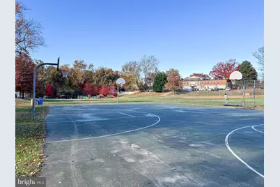 10404 Forest Avenue, Fairfax, VA 22030 - Photo 39