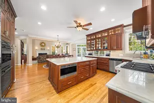 10121 Ratcliffe Manor Dr, Fairfax, VA 22030 - Photo 31