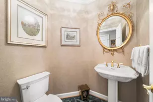 10121 Ratcliffe Manor Dr, Fairfax, VA 22030 - Photo 45