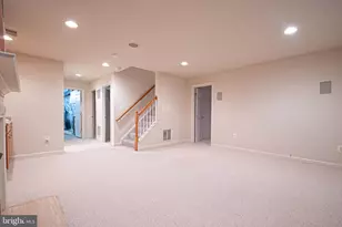 3832 Farrcroft Dr, Fairfax, VA 22030 - Photo 25