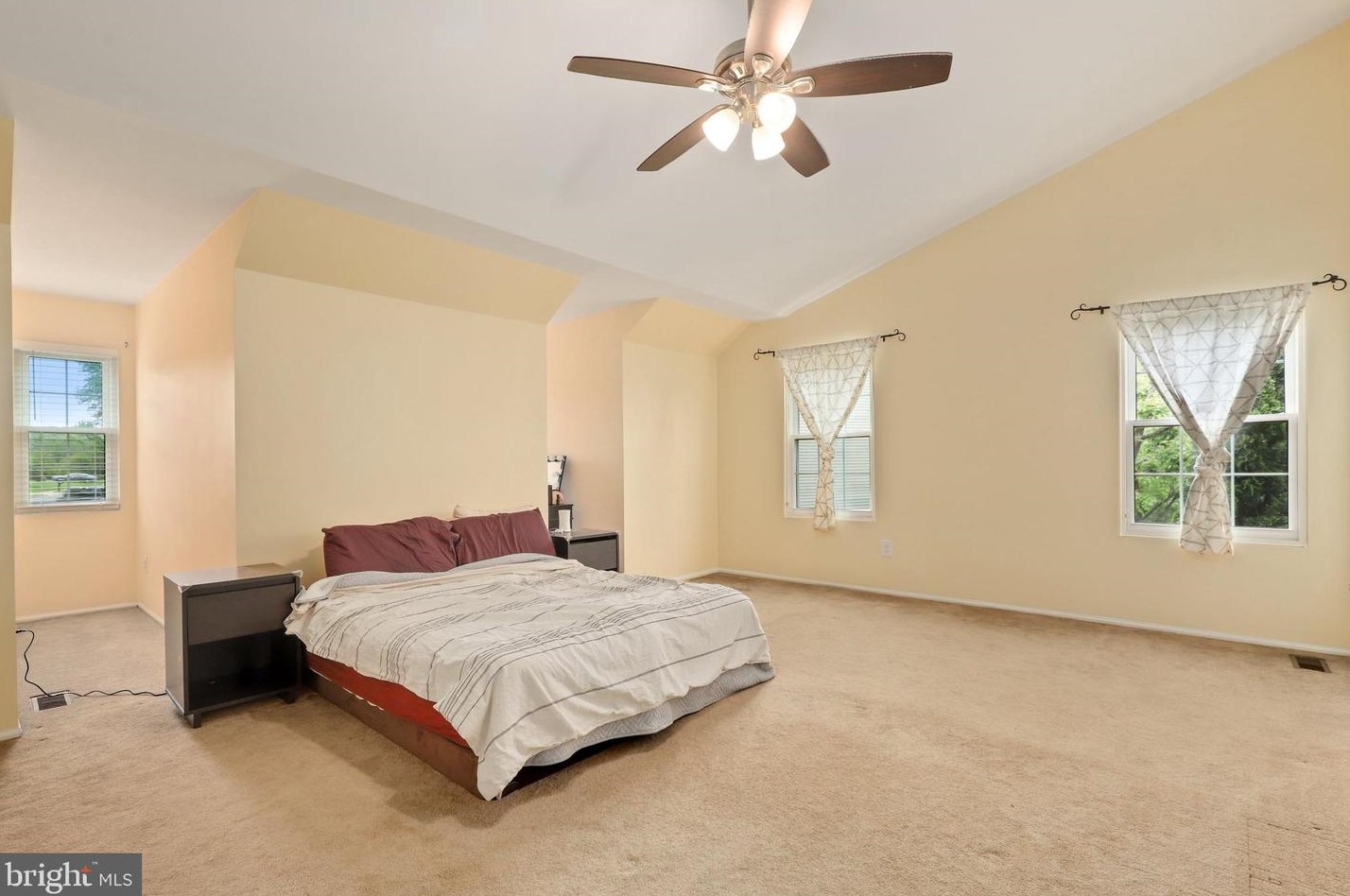 7333 Hazelwood Ct, Warrenton VA  20187-4140 exterior