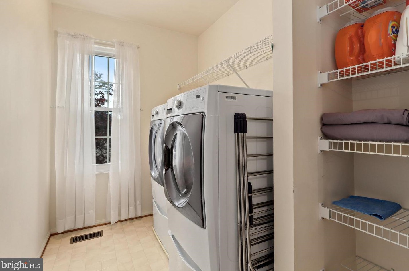 7333 Hazelwood Ct, Warrenton VA  20187-4140 exterior