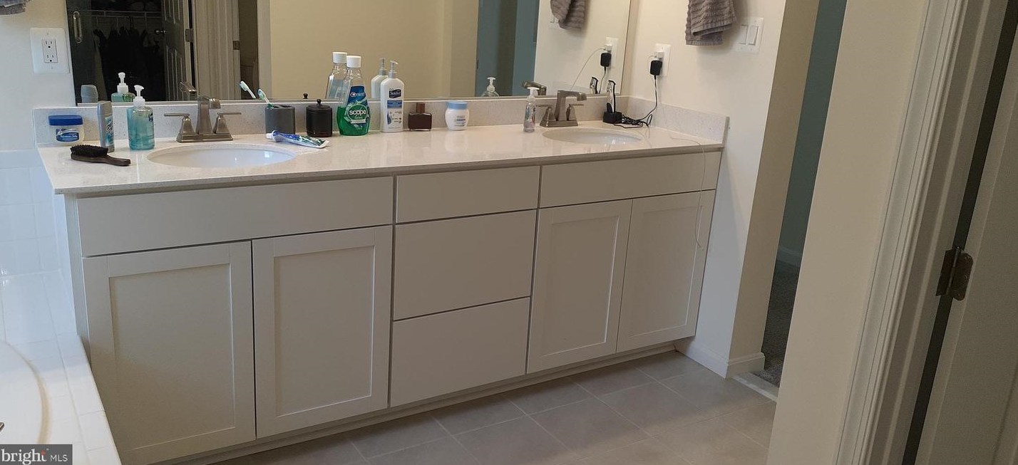 11206 Callie Jo Ct, Bealeton VA  22712-2005 exterior