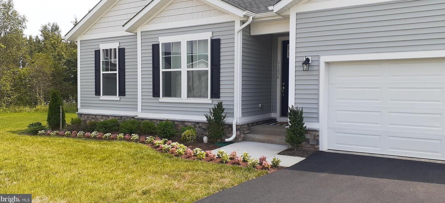 11206 Callie Jo Ct, Bealeton VA  22712-2005 exterior