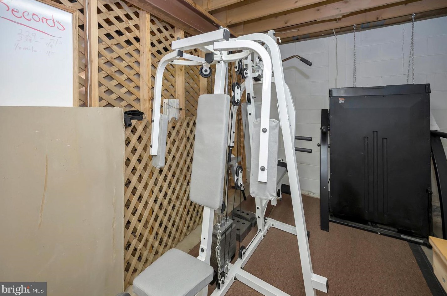 7136 Westmoreland Dr, Warrenton VA  20187-4452 exterior