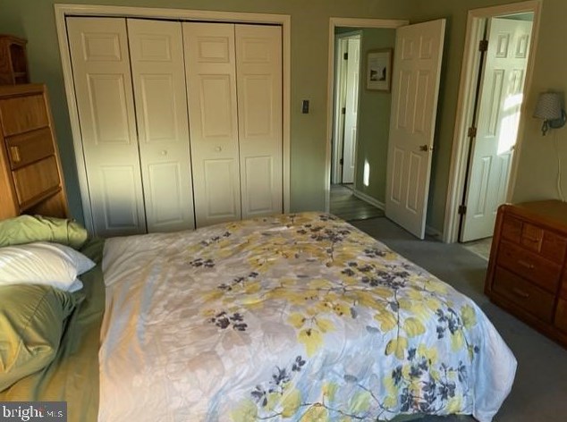 7136 Westmoreland Dr, Warrenton VA  20187-4452 exterior