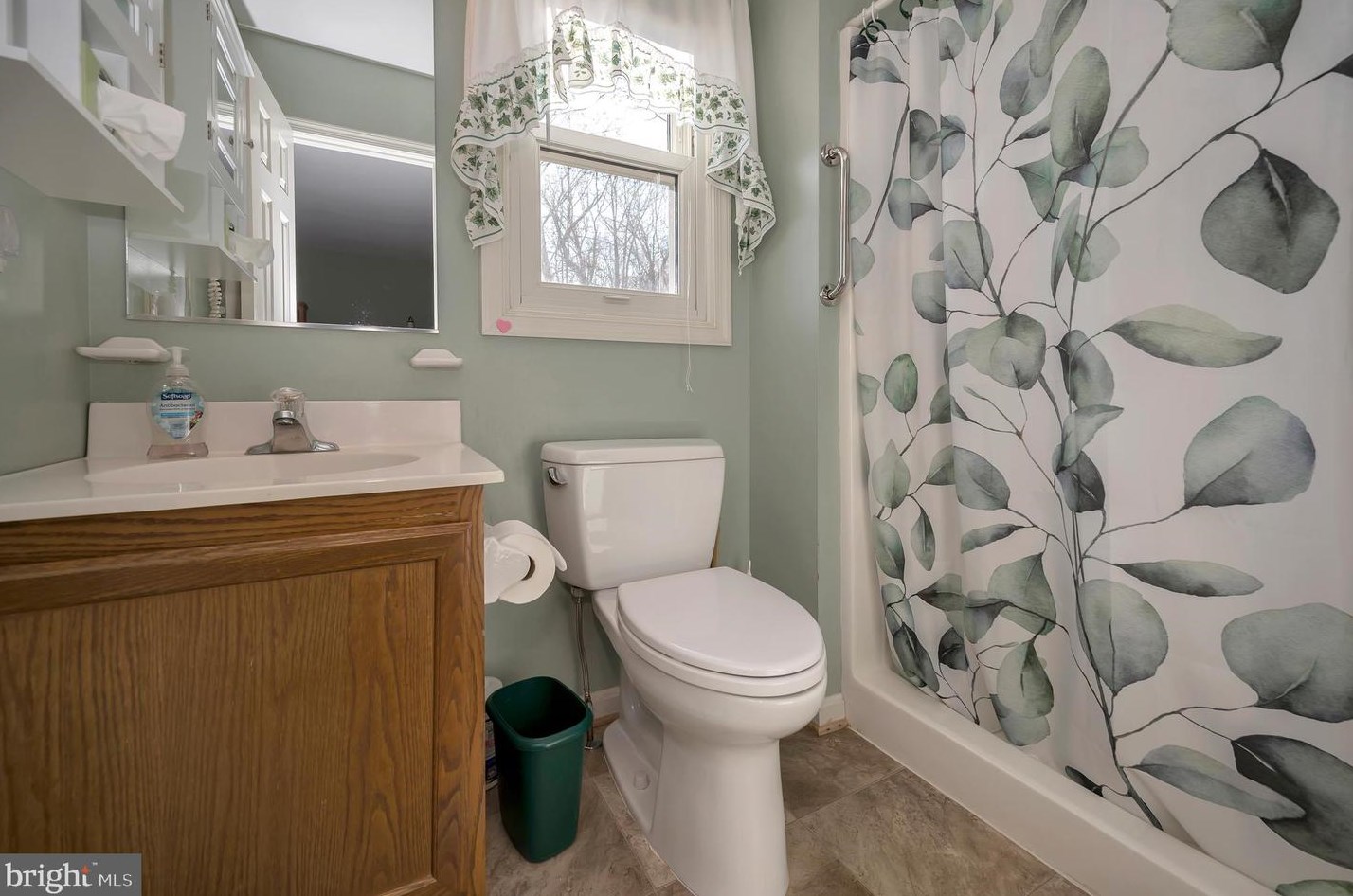 7136 Westmoreland Dr, Warrenton VA  20187-4452 exterior