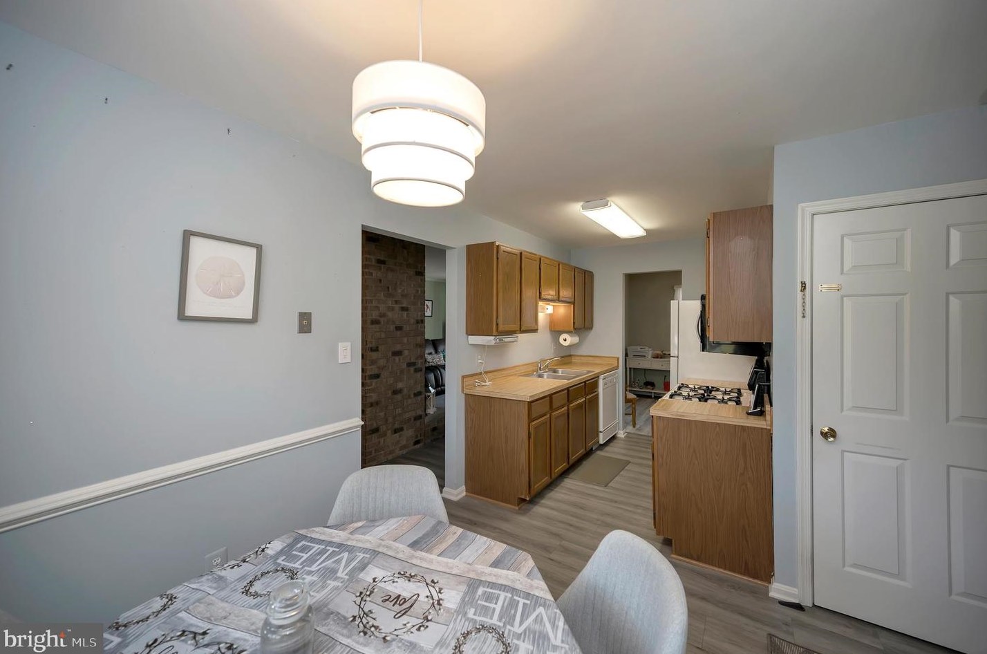 7136 Westmoreland Dr, Warrenton VA  20187-4452 exterior