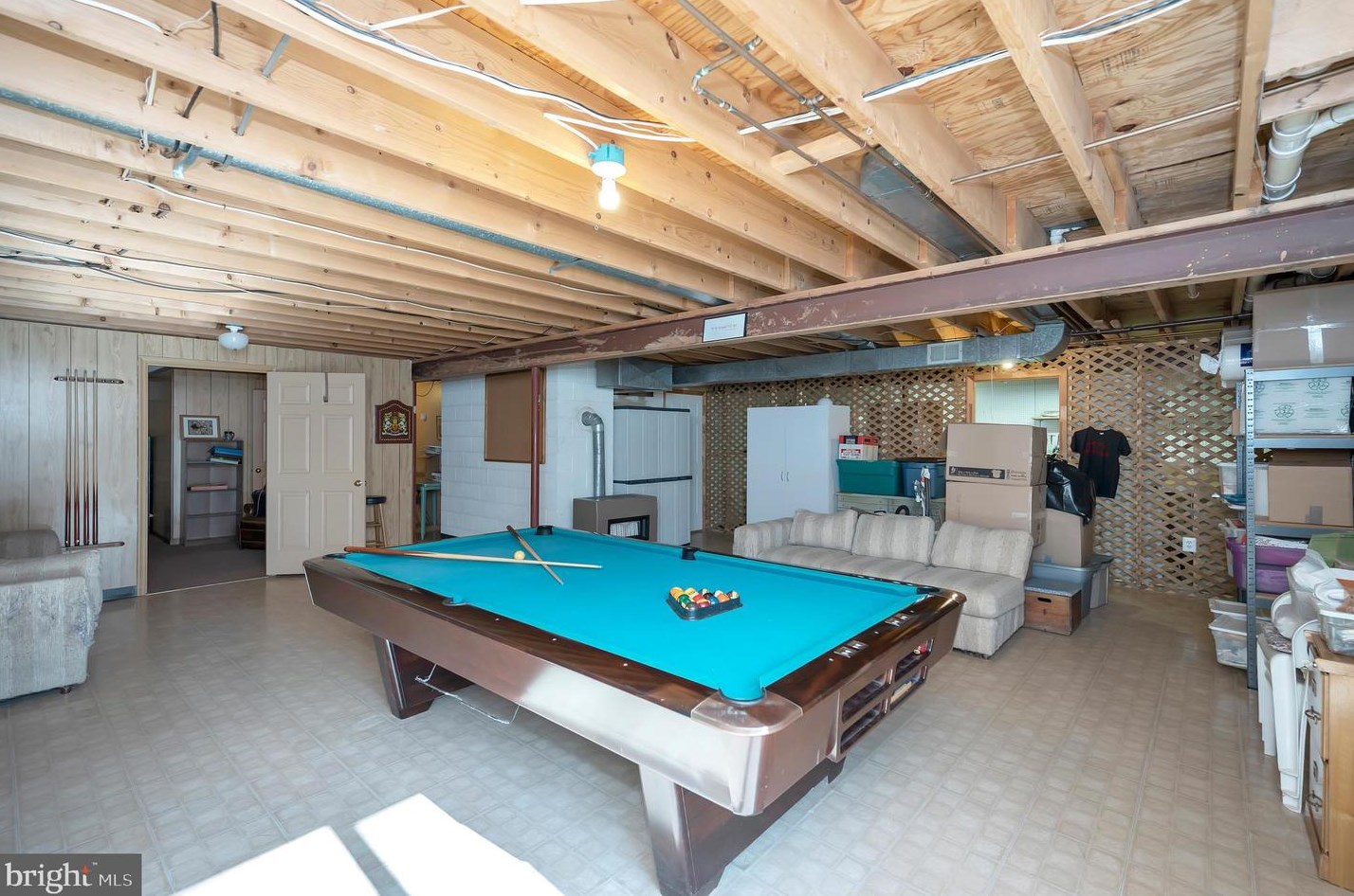 7136 Westmoreland Dr, Warrenton VA  20187-4452 exterior