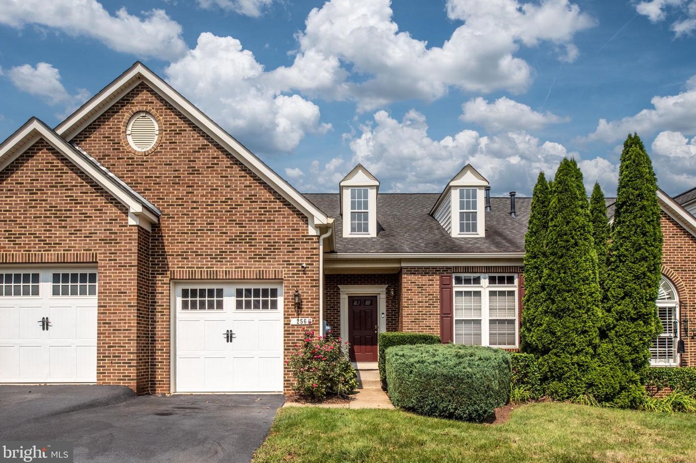 256 Sapphire Ct, Warrenton VA  20186-4340 exterior