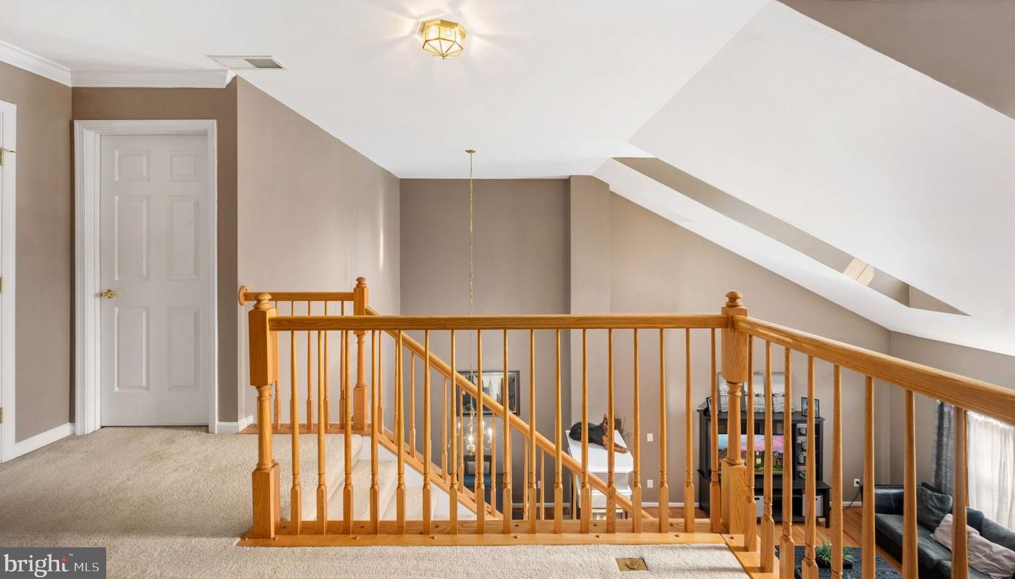 256 Sapphire Ct, Warrenton VA  20186-4340 exterior