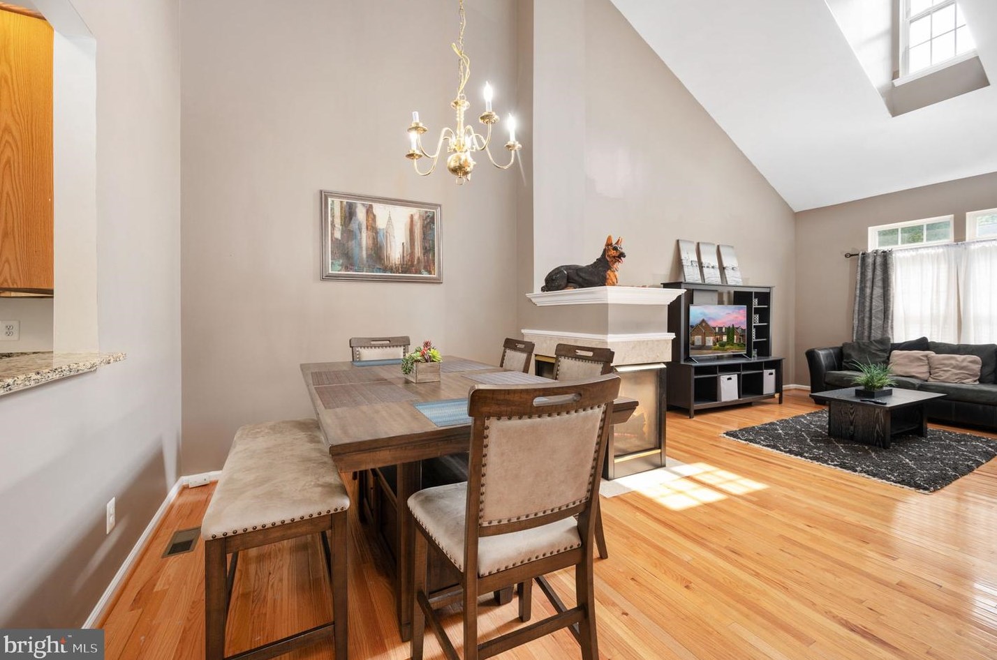 256 Sapphire Ct, Warrenton VA  20186-4340 exterior