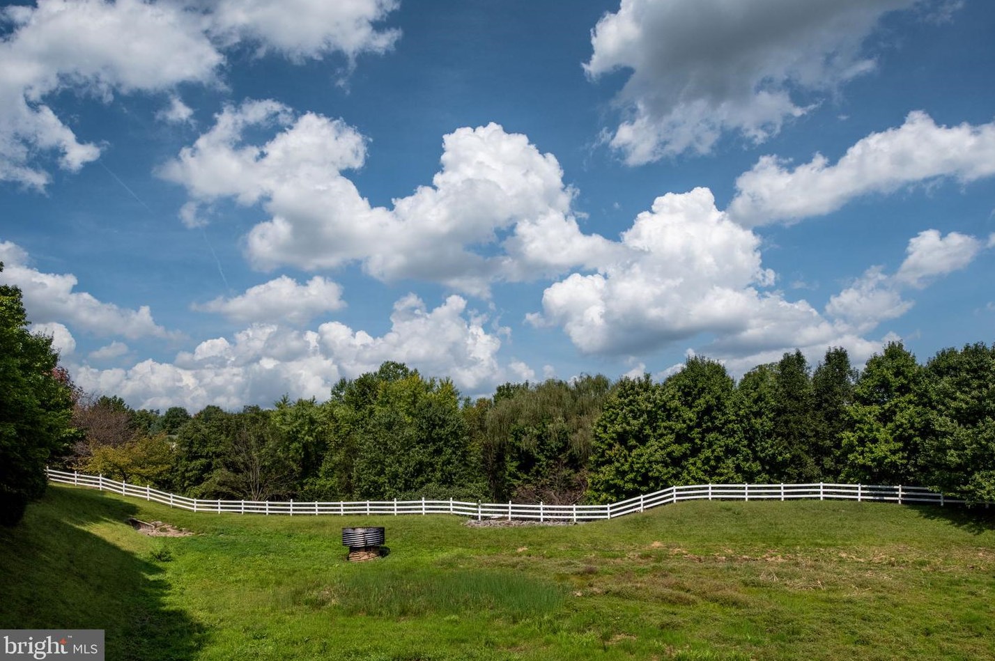 256 Sapphire Ct, Warrenton VA  20186-4340 exterior