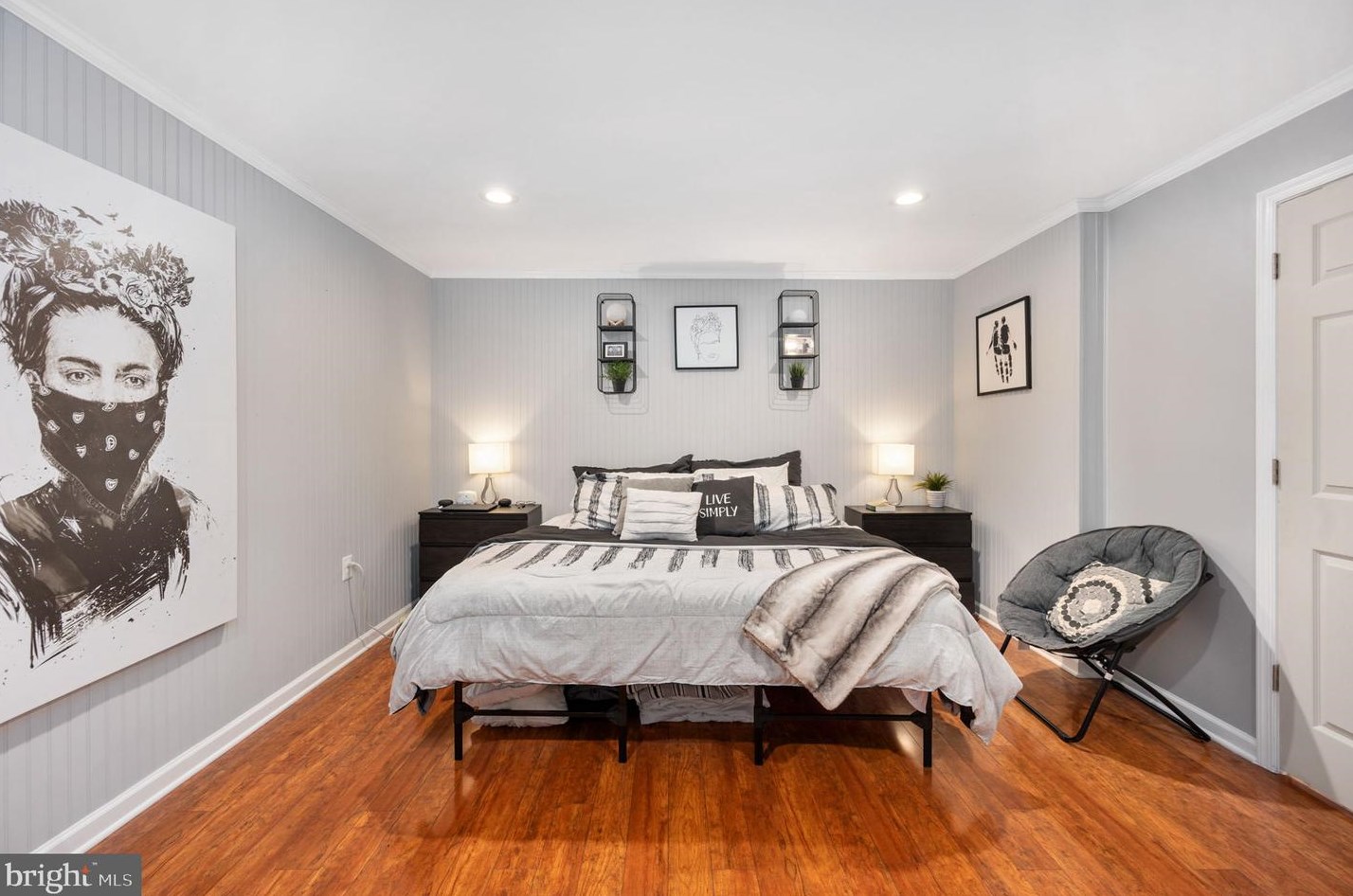 256 Sapphire Ct, Warrenton VA  20186-4340 exterior