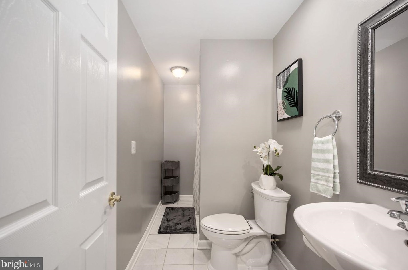 256 Sapphire Ct, Warrenton VA  20186-4340 exterior