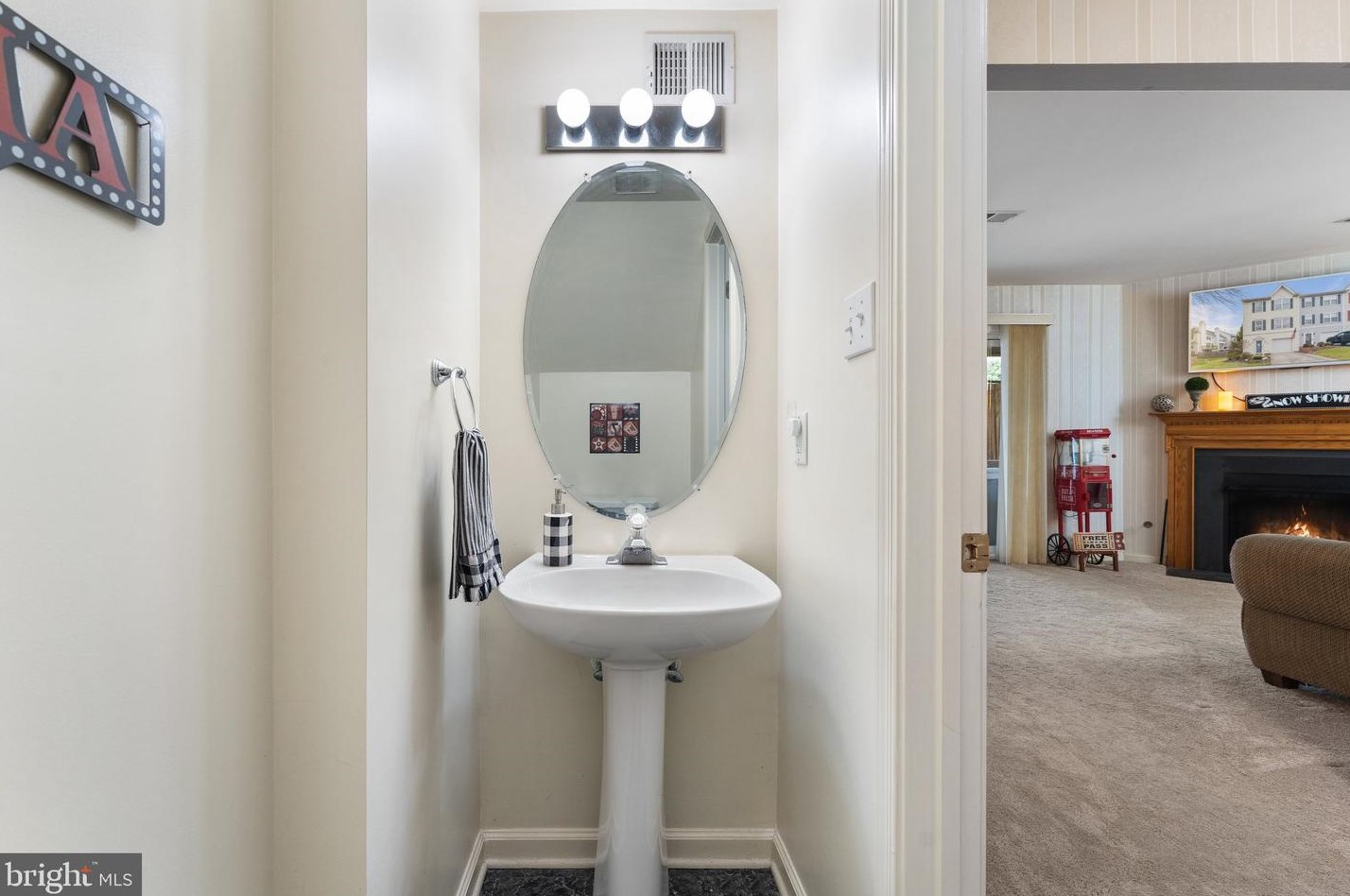 788 General Wallace Ct, Warrenton VA  20186-2111 exterior