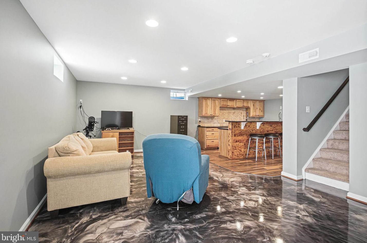 7389 Lake Willow Ct, Warrenton VA  20187-5834 exterior