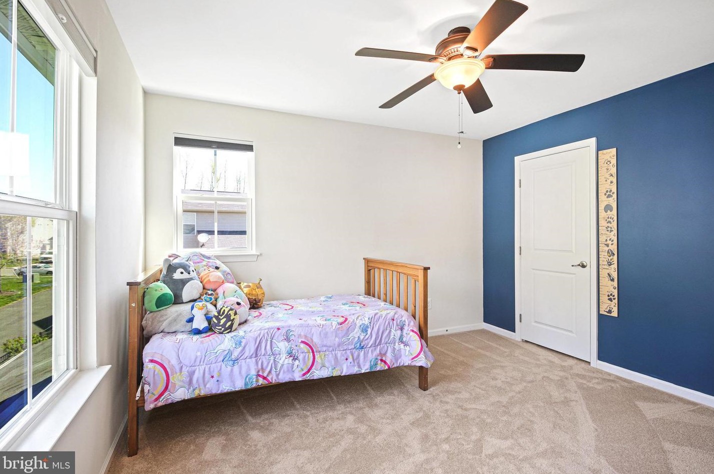 7389 Lake Willow Ct, Warrenton VA  20187-5834 exterior