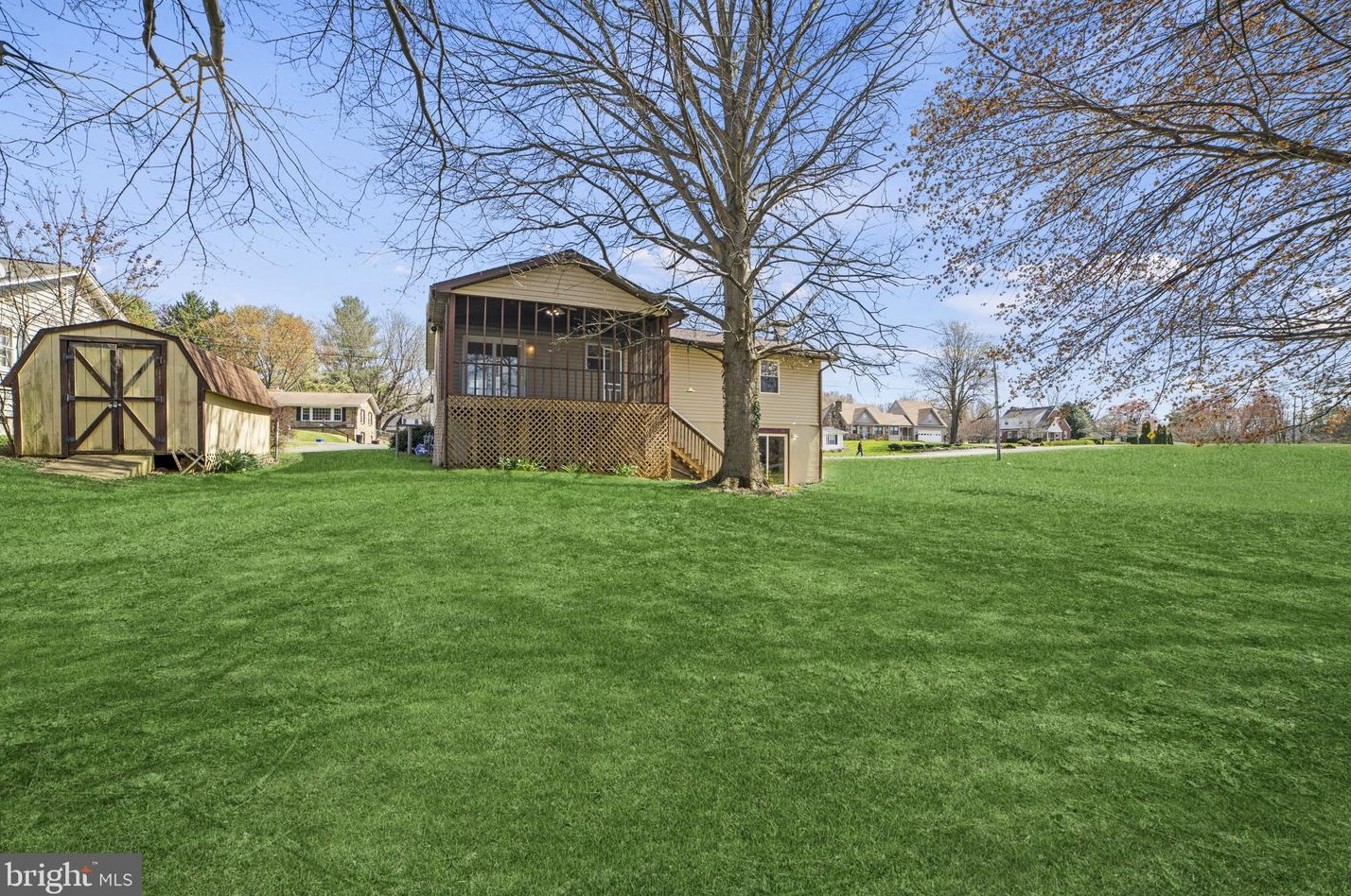 132 Moser Rd, Warrenton VA  20186-2715 exterior