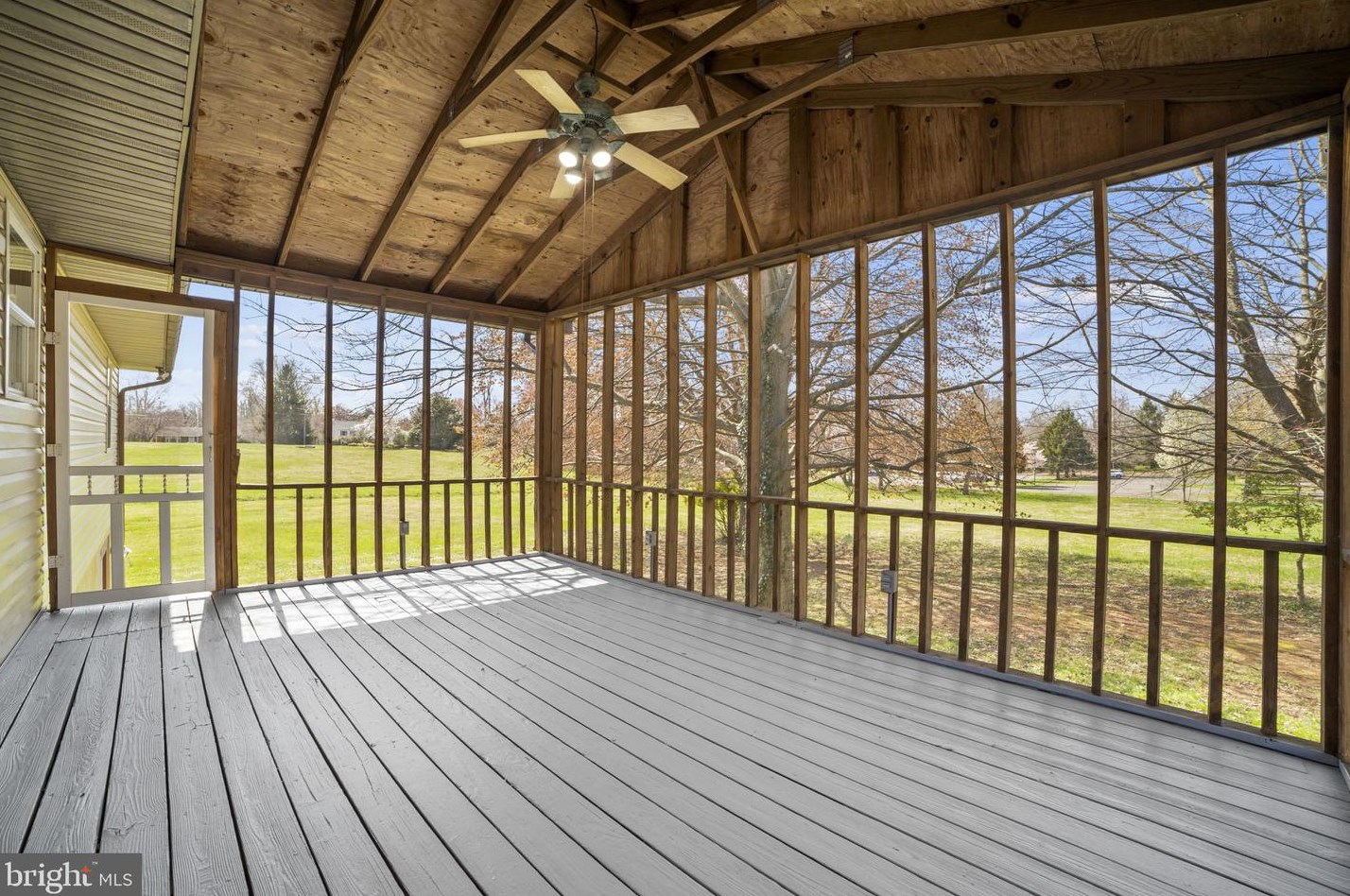 132 Moser Rd, Warrenton VA  20186-2715 exterior