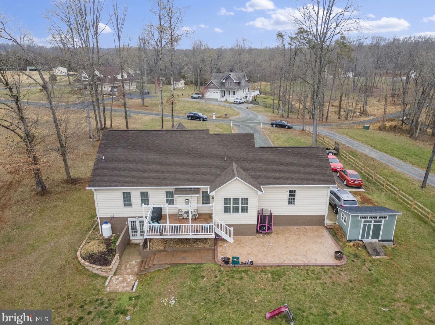 5650 Creekside Xing, Warrenton VA  20187-8812 exterior