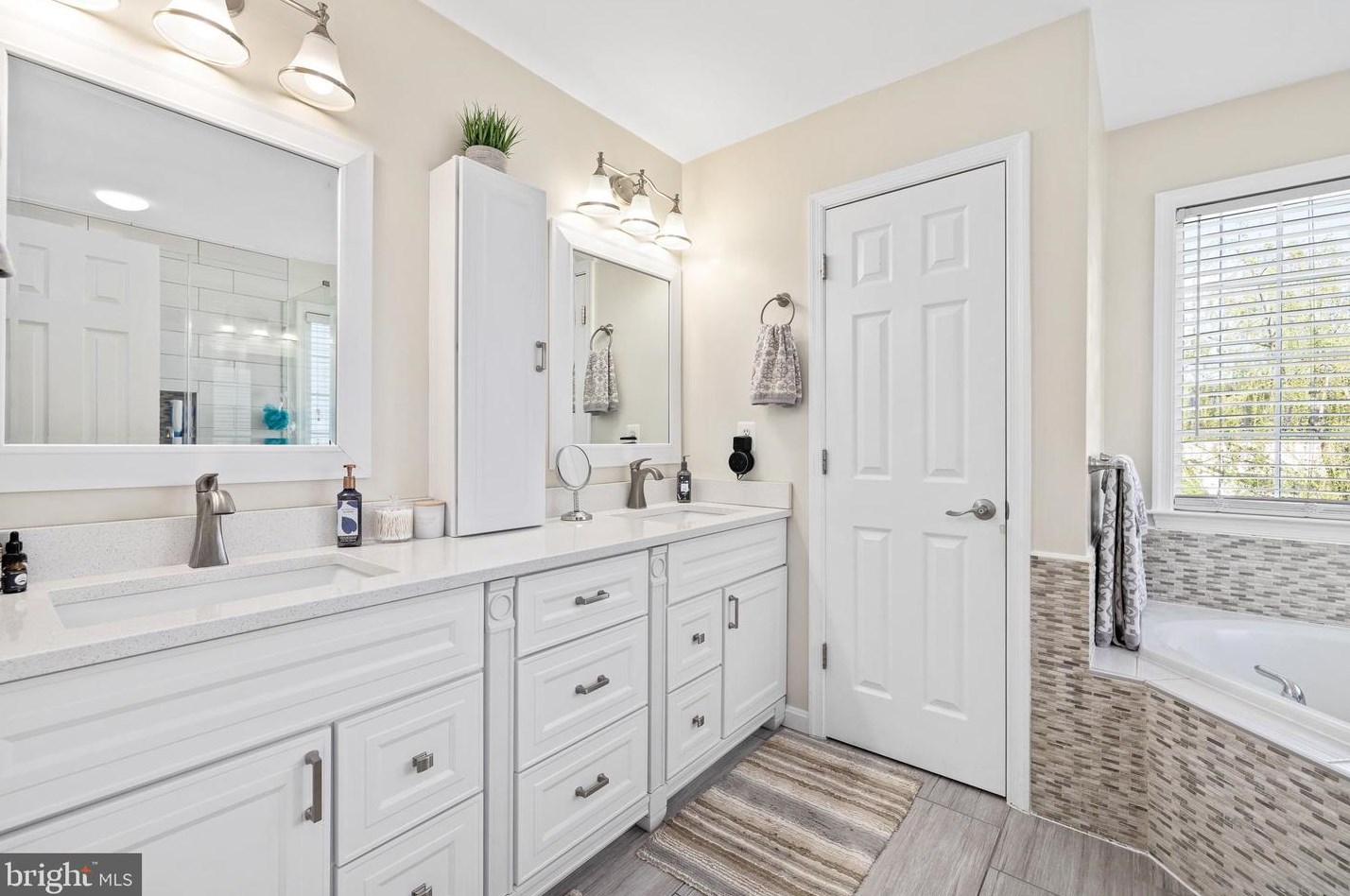 10819 Lord Chancellor Ln, Bealeton VA  22712-5625 exterior