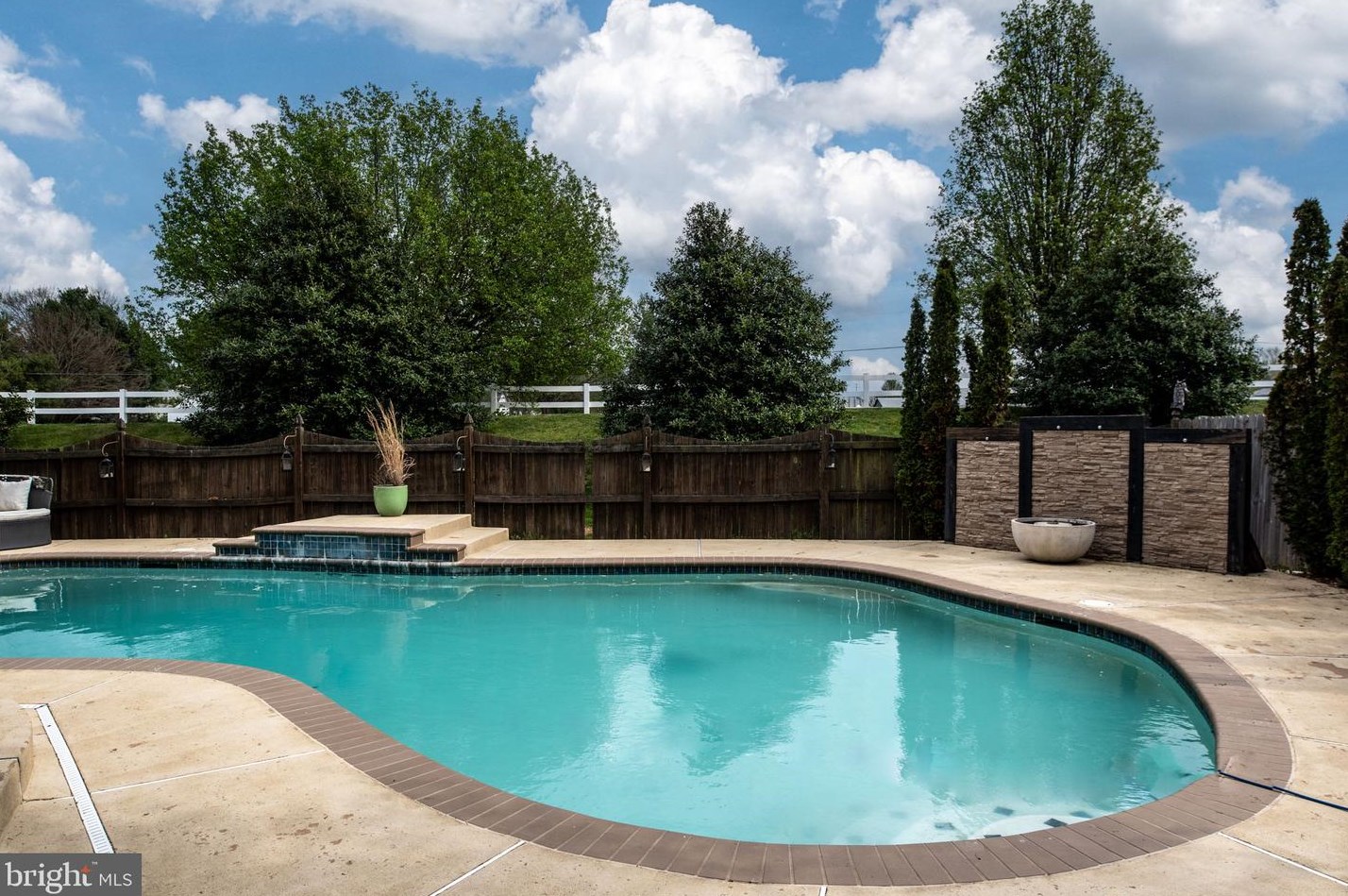 11183 Freedom Ct, Bealeton VA  22712-9458 exterior