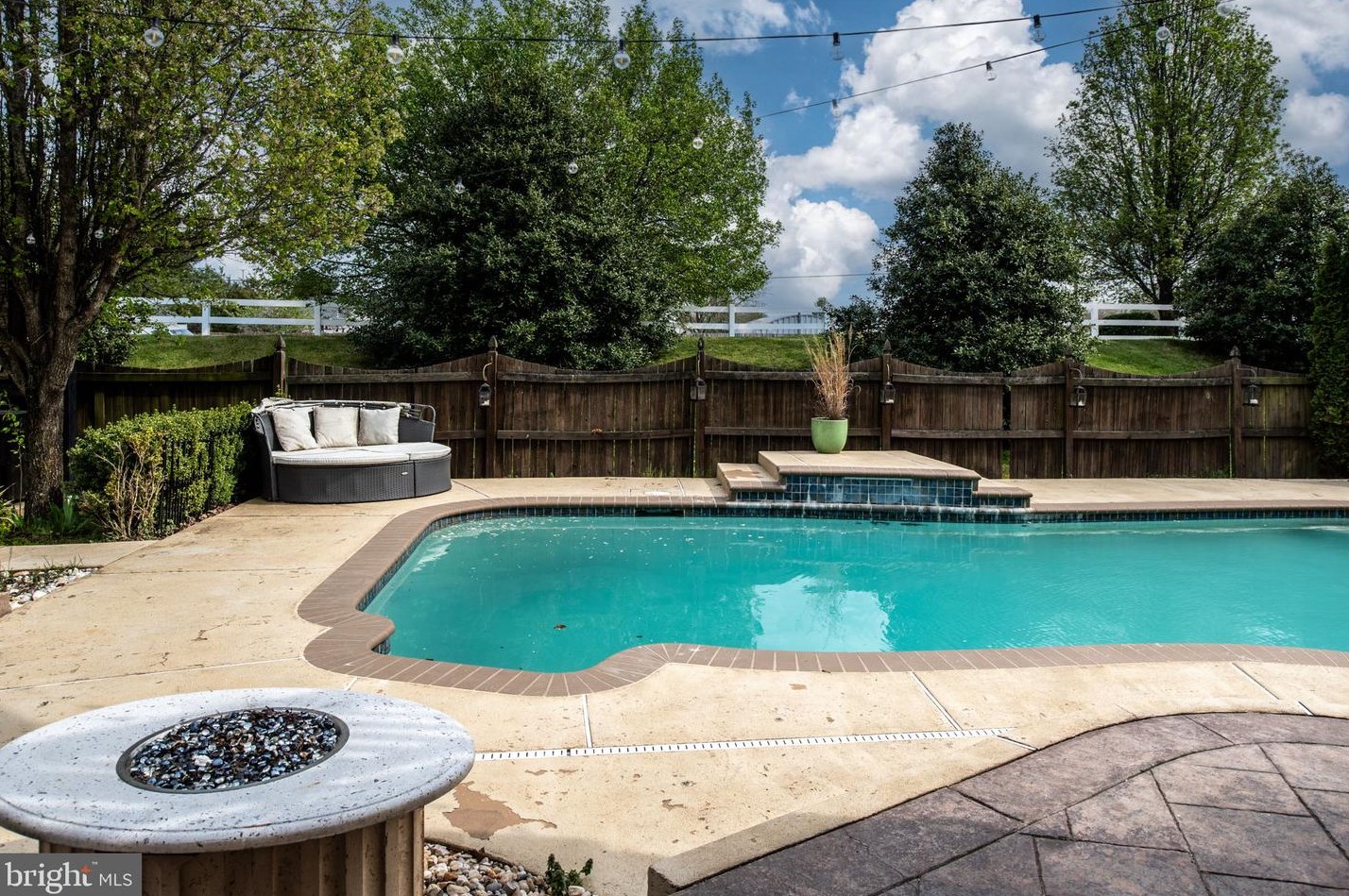 11183 Freedom Ct, Bealeton VA  22712-9458 exterior