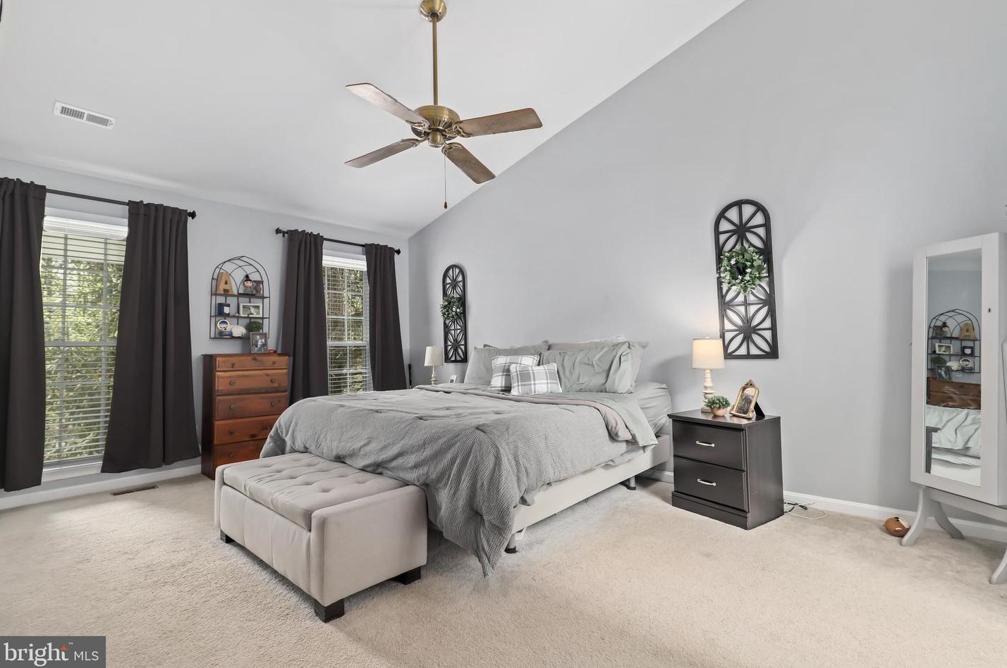 7096 Cumberland Dr, Warrenton VA  20187-4408 exterior