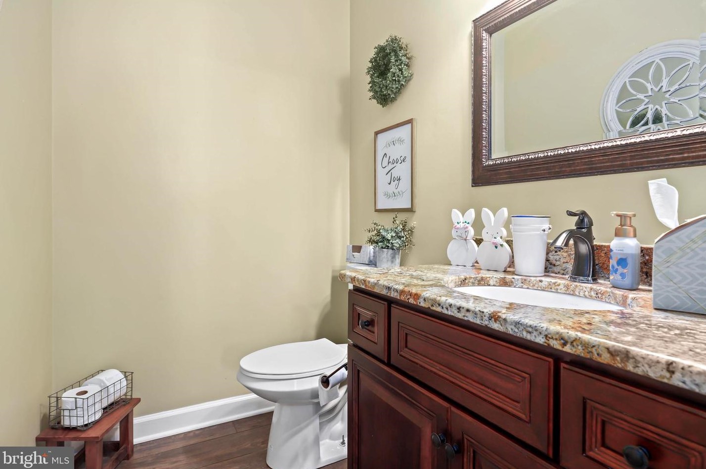 7096 Cumberland Dr, Warrenton VA  20187-4408 exterior