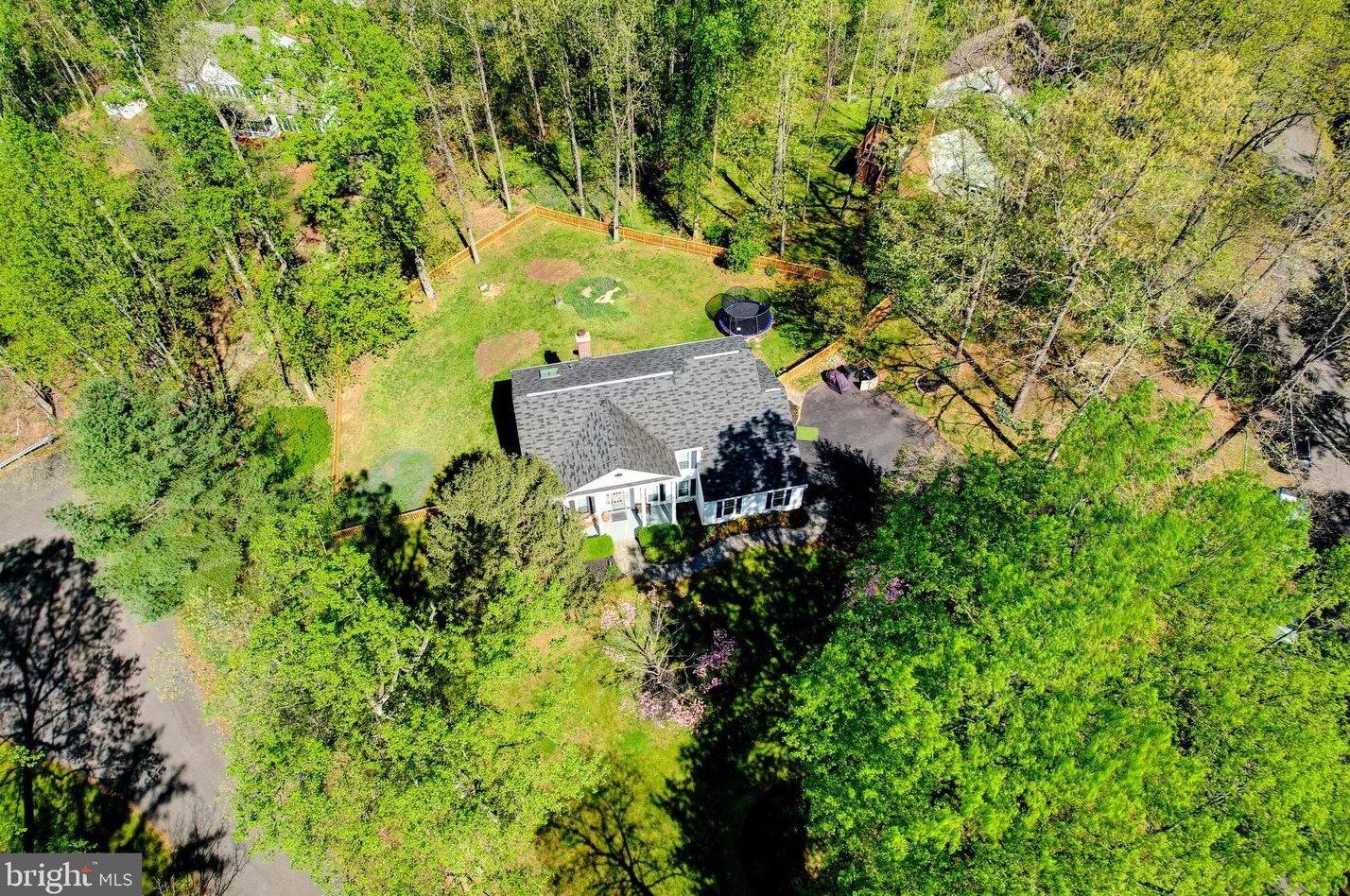 7096 Cumberland Dr, Warrenton VA  20187-4408 exterior