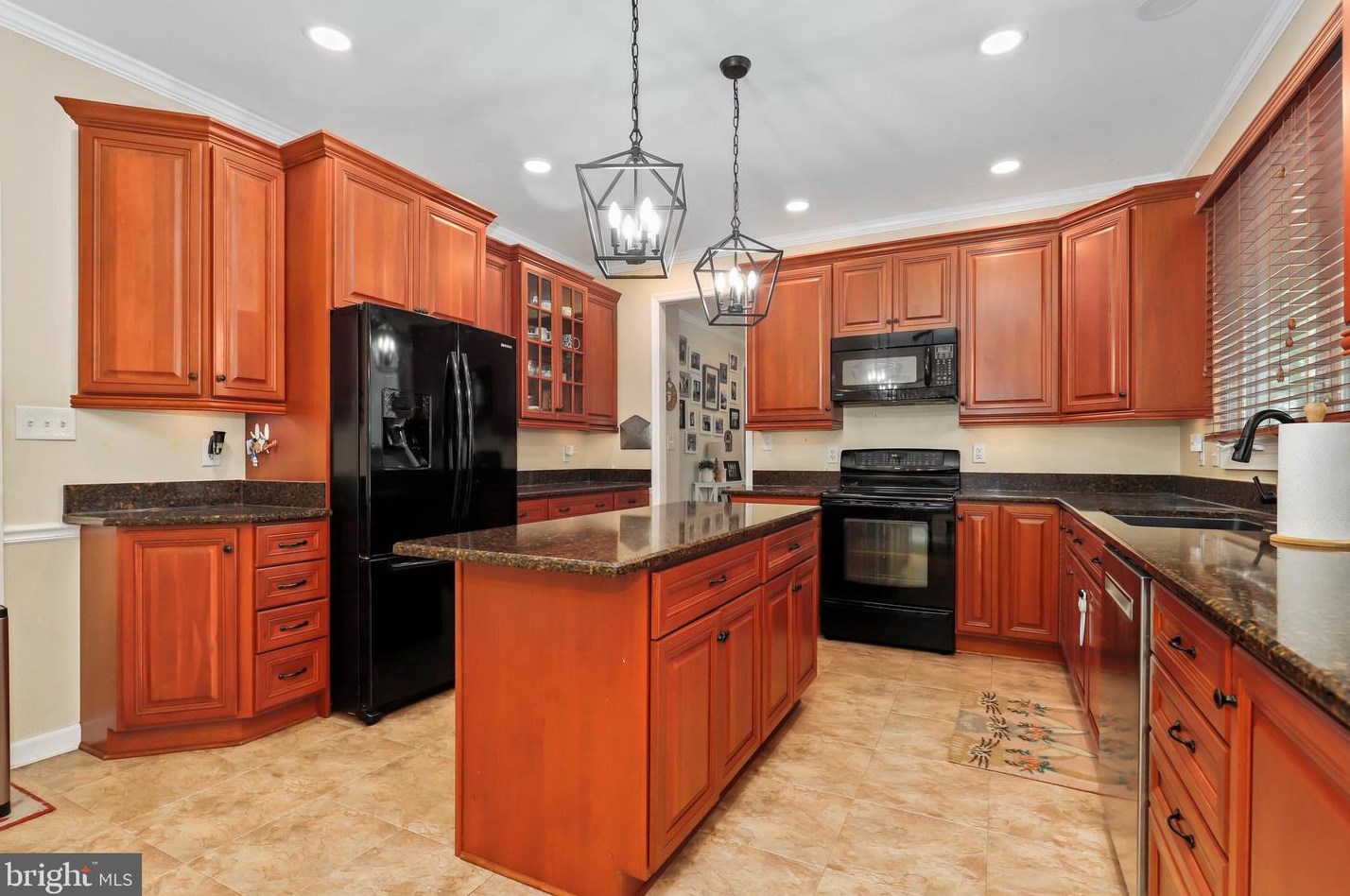 7096 Cumberland Dr, Warrenton VA  20187-4408 exterior