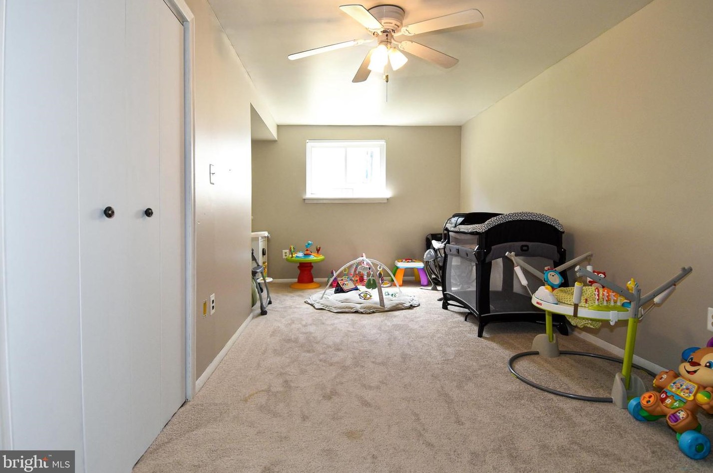 7474 Suncrest Dr, Warrenton VA  20187-9061 exterior