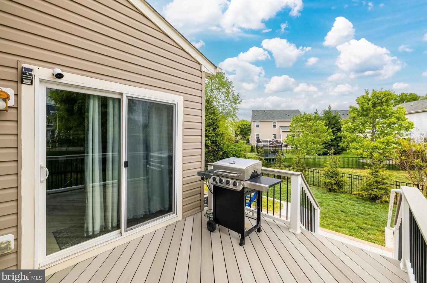 3717 Lilly Ln, Warrenton VA  20187-5841 exterior