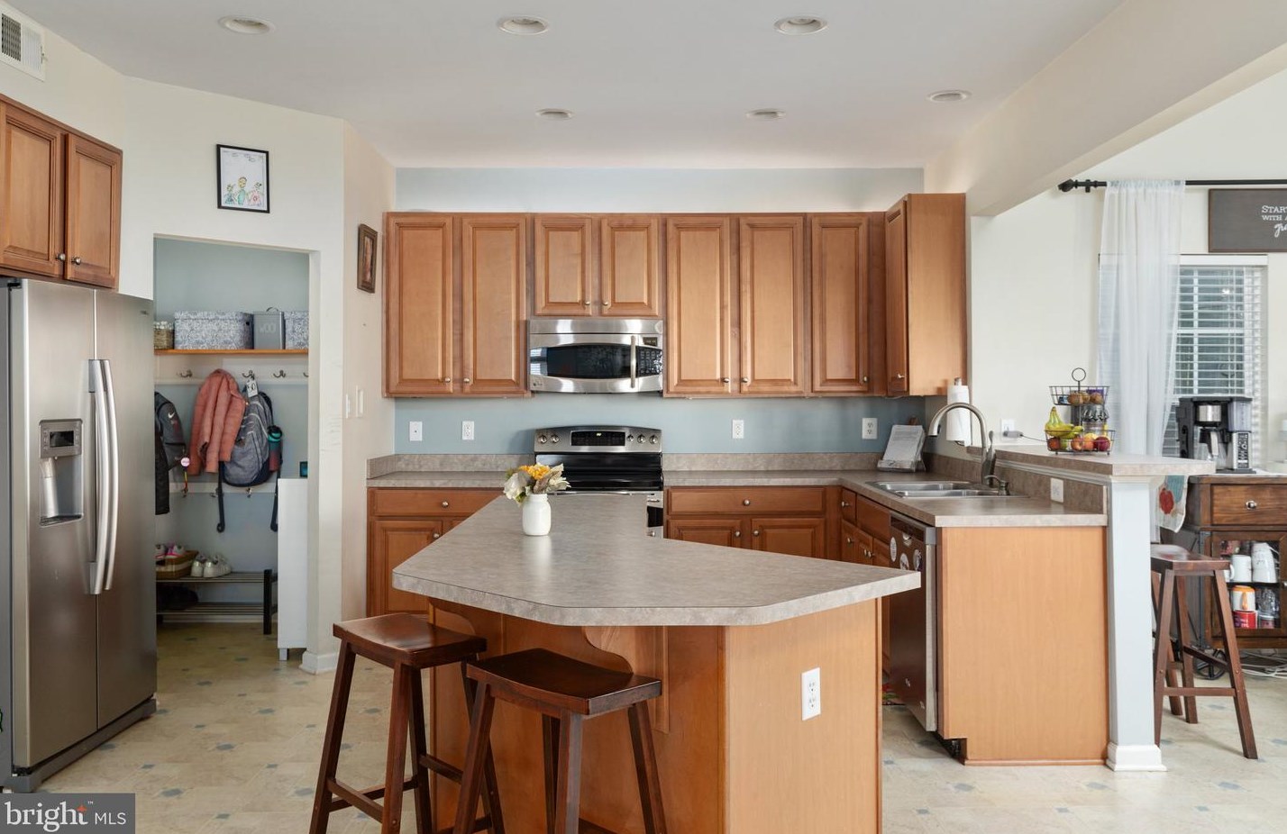 3717 Lilly Ln, Warrenton VA  20187-5841 exterior