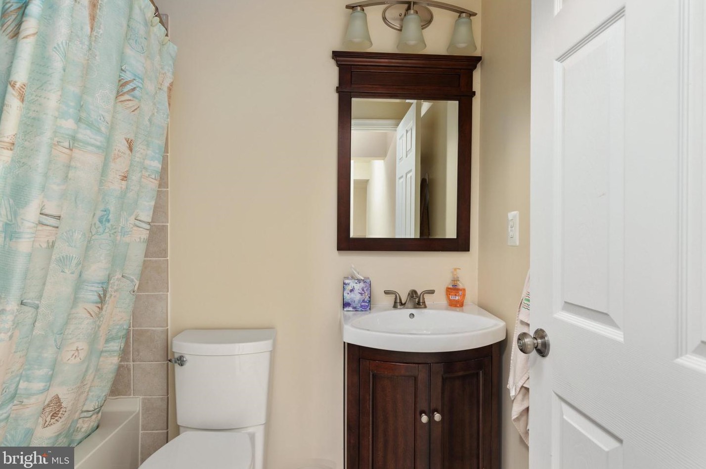 3717 Lilly Ln, Warrenton VA  20187-5841 exterior