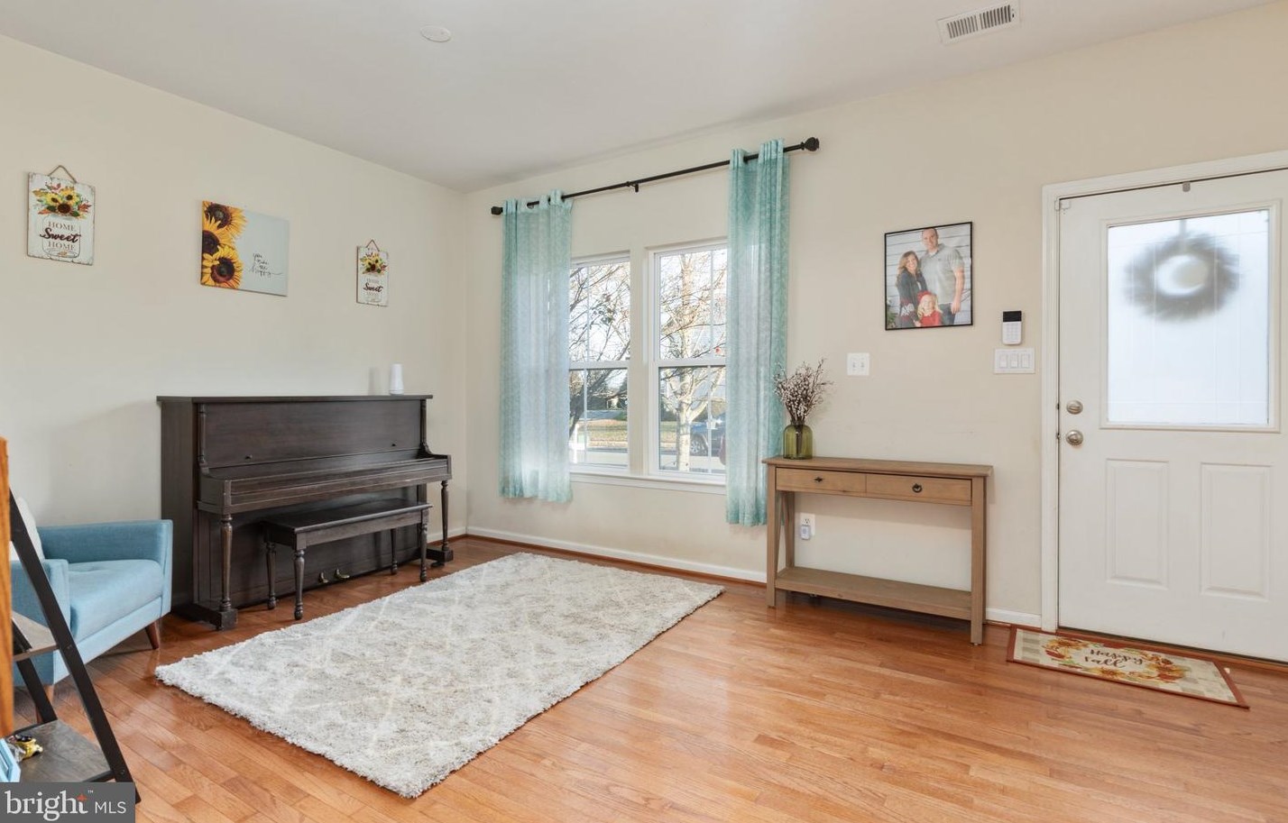 3717 Lilly Ln, Warrenton VA  20187-5841 exterior