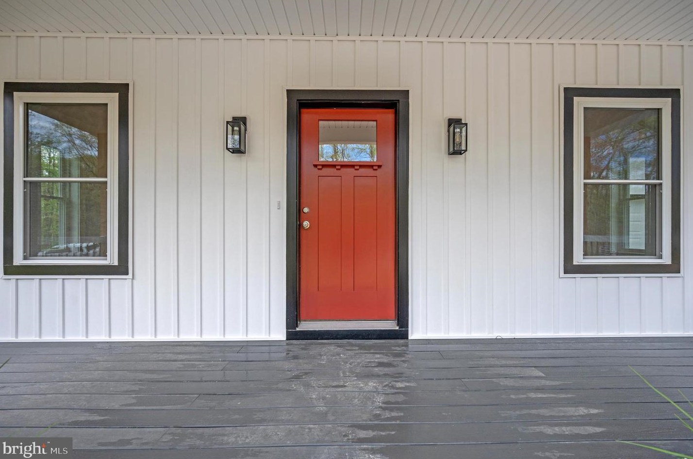 4043 Ensors Shop Rd, Midland, VA 22728