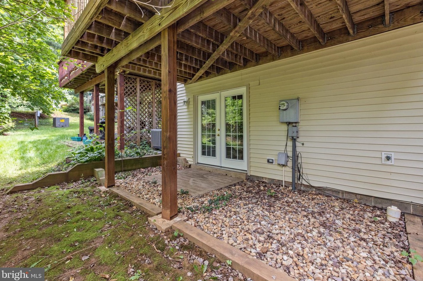 4 Falmouth Ct, Warrenton VA  20186-3648 exterior