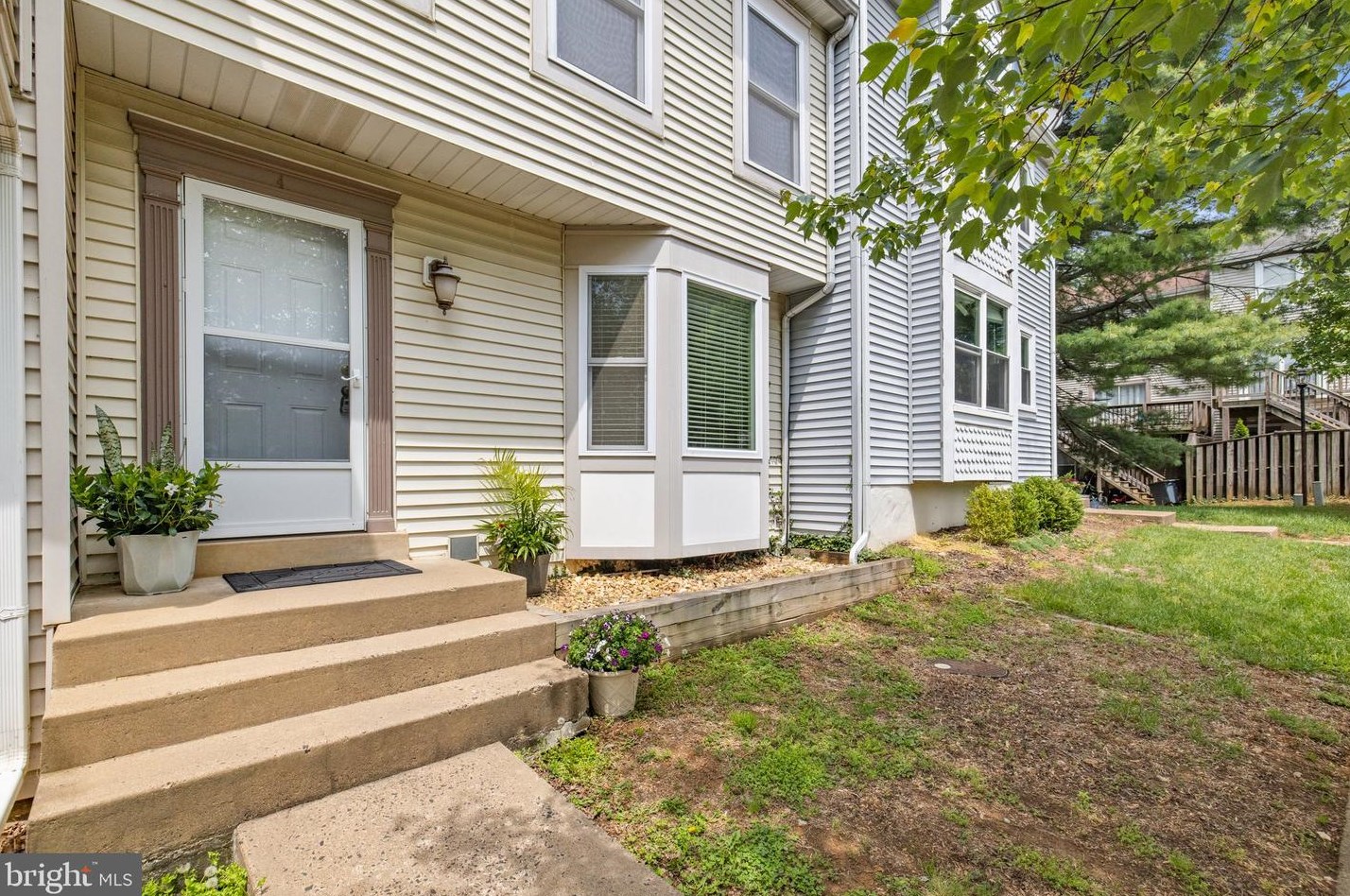 4 Falmouth Ct, Warrenton VA  20186-3648 exterior