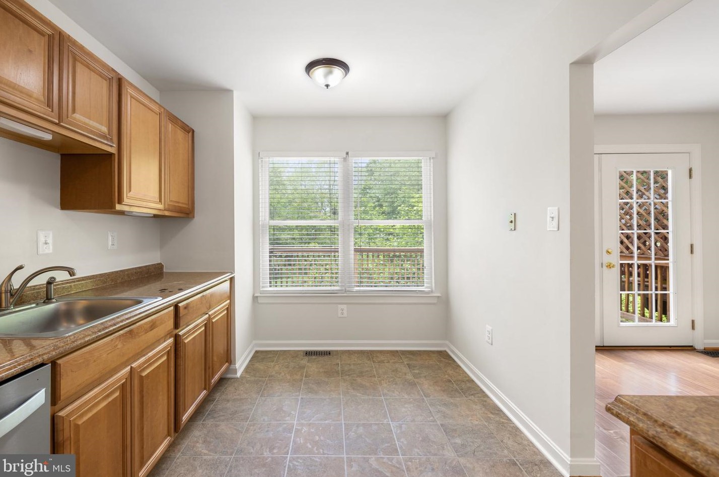 4 Falmouth Ct, Warrenton VA  20186-3648 exterior