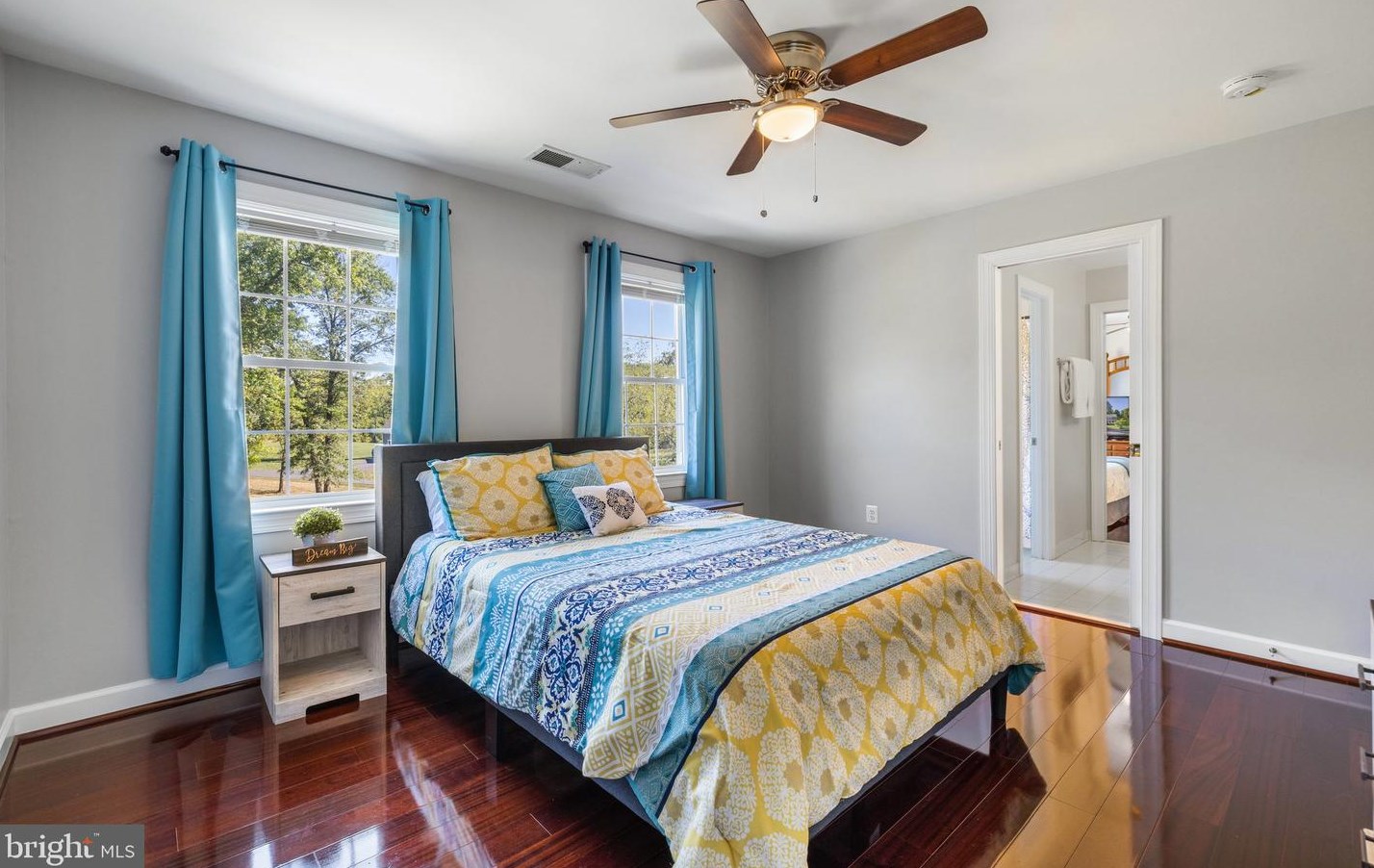 9732 Routts Hill Rd, Warrenton VA  20186-7839 exterior