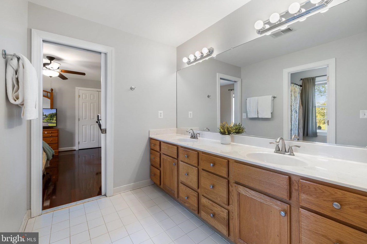 9732 Routts Hill Rd, Warrenton VA  20186-7839 exterior