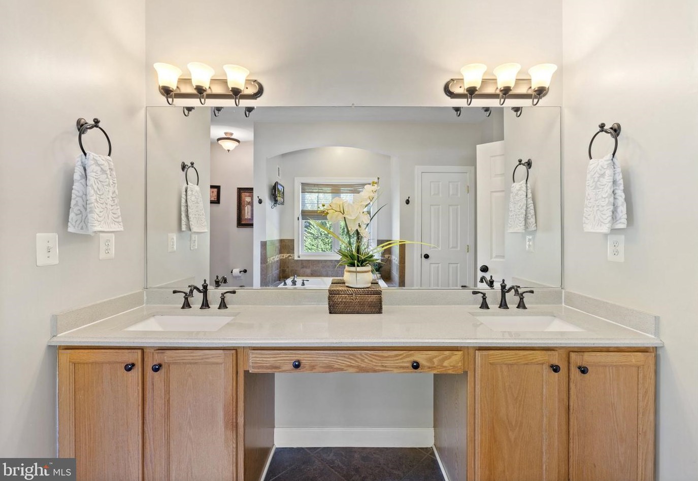 9732 Routts Hill Rd, Warrenton VA  20186-7839 exterior