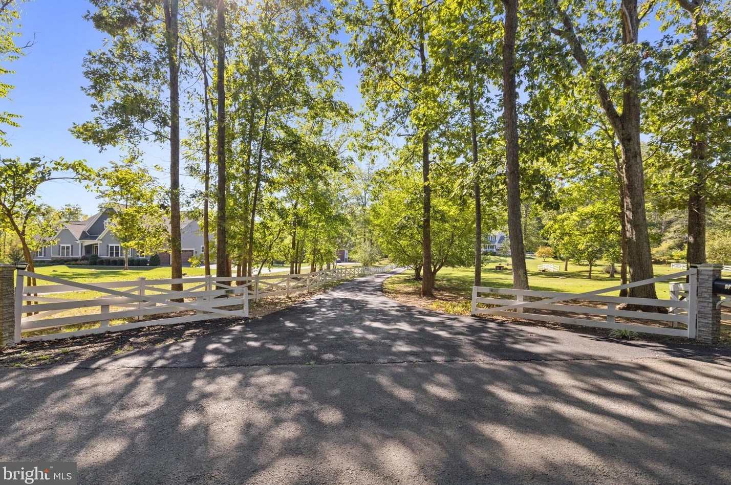 9732 Routts Hill Rd, Warrenton VA  20186-7839 exterior